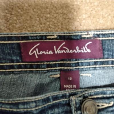 Two pairs of Jeans Gloria Vanderbilt size 12 L and St. Johns Bay size 12 L