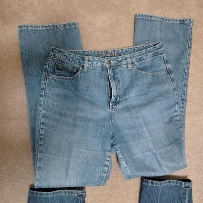 Two pairs of Jeans Gloria Vanderbilt size 12 L and St. Johns Bay size 12 L