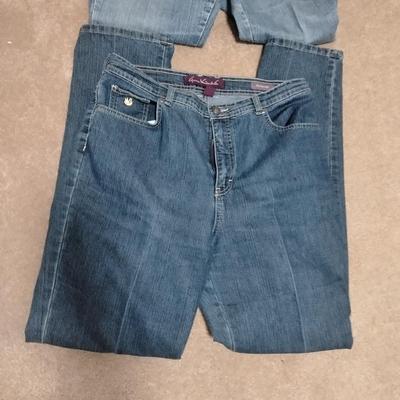 Two pairs of Jeans Gloria Vanderbilt size 12 L and St. Johns Bay size 12 L