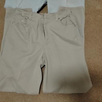 Two pair of Jeans Gloria Vanderbilt 12 and 14