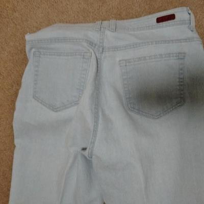 Two pair of Jeans Gloria Vanderbilt 12 and 14