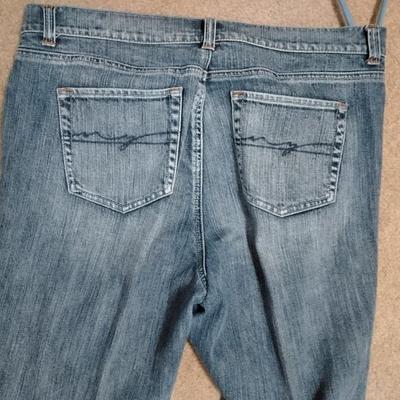Three pairs of Women's Jeans West side 12, and 2 black Gloria Vanderbilt 12,