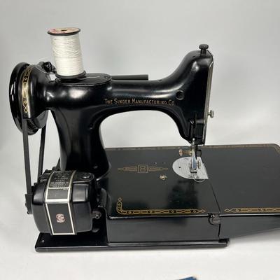 Antique Vintage 1954 Singer Sewing Machine Featherweight #221- with Case Foot Pedal & Booklet WORKS