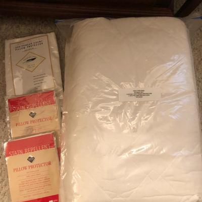 Healthguard Double Set Queen Mattress Protection & Pillow Protectors -Lot 461