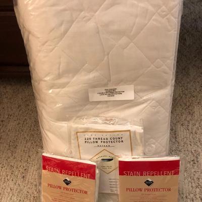 Healthguard Double Set Queen Mattress Protection & Pillow Protectors -Lot 461