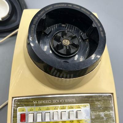 Vintage Retro Glass Pitcher Push Button 14 Speed Blender Sears Insta-Blend