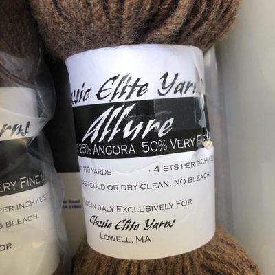 ***H U G E MEGA YARN LOT*** 12 Sealed Containers of Yarn (Baby Alpaca,Silk,Kid Mohair,Angora,Llama,Virgin Wool) -Lot 467