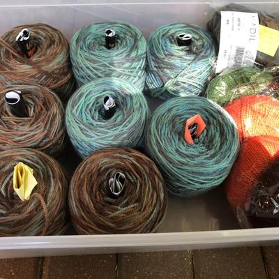 ***H U G E MEGA YARN LOT*** 12 Sealed Containers of Yarn (Baby Alpaca,Silk,Kid Mohair,Angora,Llama,Virgin Wool) -Lot 467