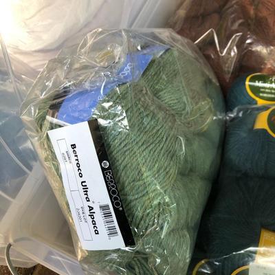 ***H U G E MEGA YARN LOT*** 12 Sealed Containers of Yarn (Baby Alpaca,Silk,Kid Mohair,Angora,Llama,Virgin Wool) -Lot 467