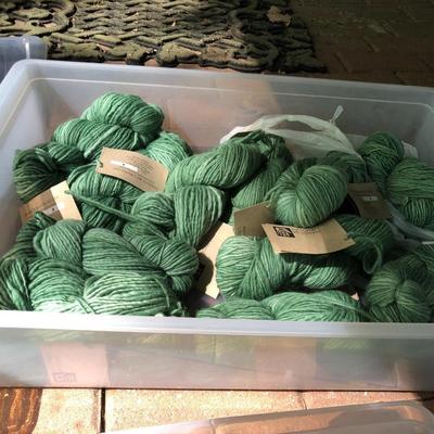 ***H U G E MEGA YARN LOT*** 12 Sealed Containers of Yarn (Baby Alpaca,Silk,Kid Mohair,Angora,Llama,Virgin Wool) -Lot 467