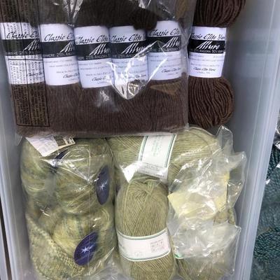 ***H U G E MEGA YARN LOT*** 12 Sealed Containers of Yarn (Baby Alpaca,Silk,Kid Mohair,Angora,Llama,Virgin Wool) -Lot 467
