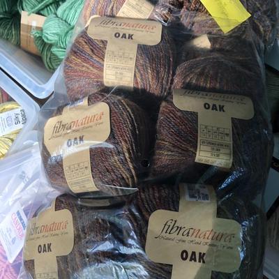 ***H U G E MEGA YARN LOT*** 12 Sealed Containers of Yarn (Baby Alpaca,Silk,Kid Mohair,Angora,Llama,Virgin Wool) -Lot 467