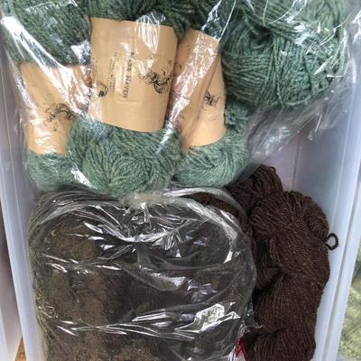***H U G E MEGA YARN LOT*** 12 Sealed Containers of Yarn (Baby Alpaca,Silk,Kid Mohair,Angora,Llama,Virgin Wool) -Lot 467