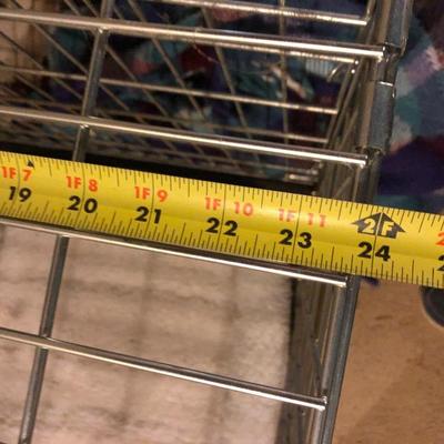 Coolaroo Dog Bed & Midwest Homes For Pets 36â€Lx24â€Wx28â€H -Lot 472