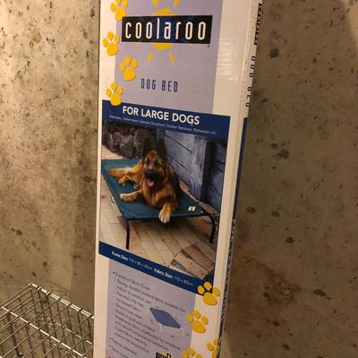 Coolaroo Dog Bed & Midwest Homes For Pets 36â€Lx24â€Wx28â€H -Lot 472