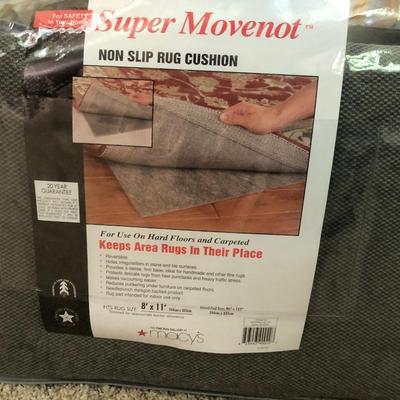 8â€™x11â€™ Macyâ€™s Super Movenot Non Slip Rug Cushion -Lot 309