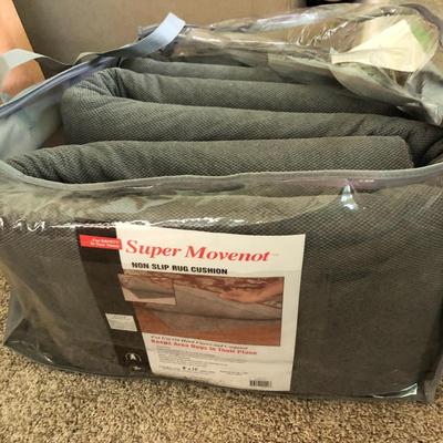 8â€™x11â€™ Macyâ€™s Super Movenot Non Slip Rug Cushion -Lot 309