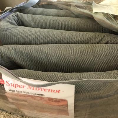 8â€™x11â€™ Macyâ€™s Super Movenot Non Slip Rug Cushion -Lot 309