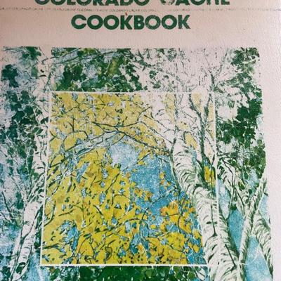Cookbooks and Juicing Bible.