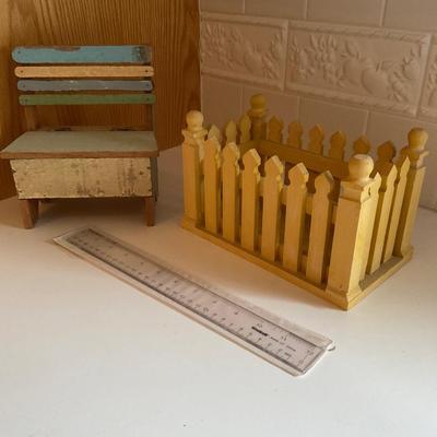 Vintage Mini Bench with Picket Fence Planter!