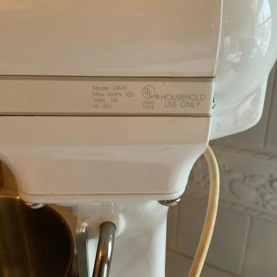 KitchenAid w/Bowls/ Attachments & Much More!