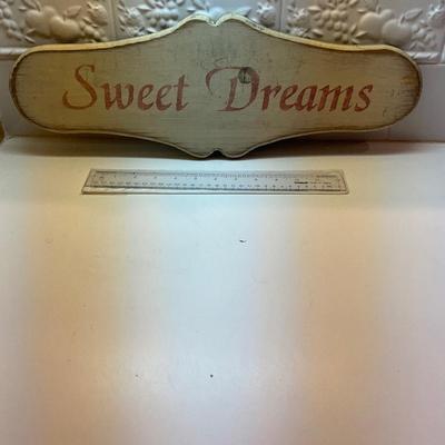 Wood Sweet Dreams Sign.