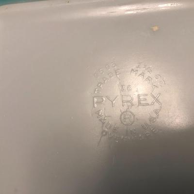 Vintage Pyrex & Ovenware