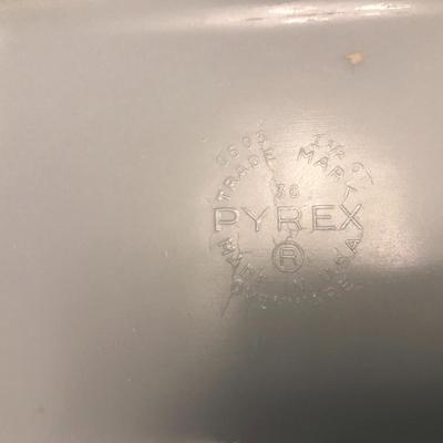 Vintage Pyrex & Ovenware