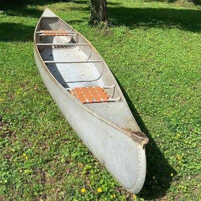 Vintage Sears 17â€™ Canoe