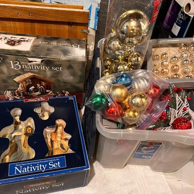 Christmas Lot - Nativity Scenes, Ornaments. etc.