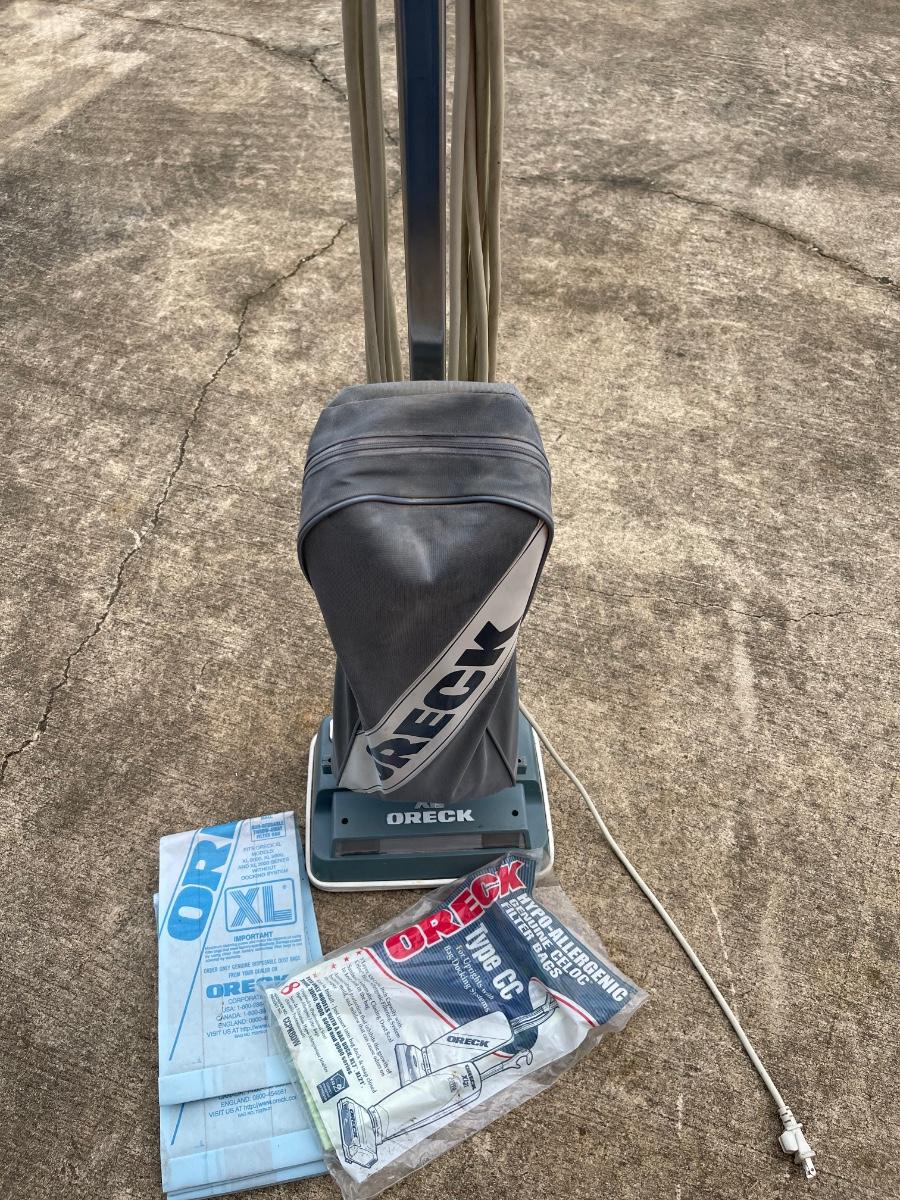 Oreck XL Vacuum and bags