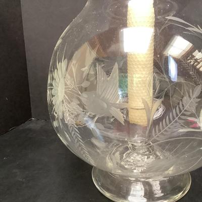 Lot 632 Large Beautiful Etched Flower/Hummingbird Clear Glass Candle Holder