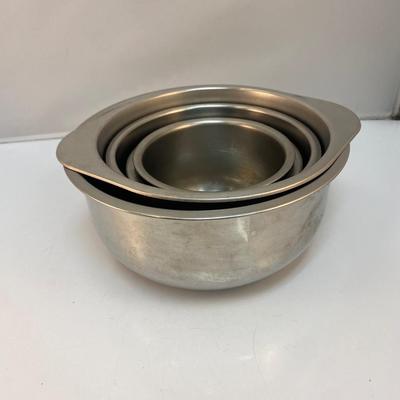 Set of 5 Stainless Steel Nesting Mixing Bowls