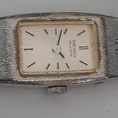 Two Women's wrist watches Seiko Quartz, and Leica with 17 jewels