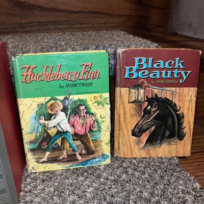 REALLY NEAT OLD CLASSIC BOOKS ðŸ“š