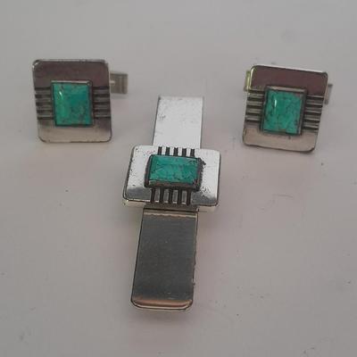 Sterling cuff links with turquois and a matching tie clip