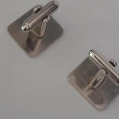 Cuff links and tie clips working thermometer tie clip