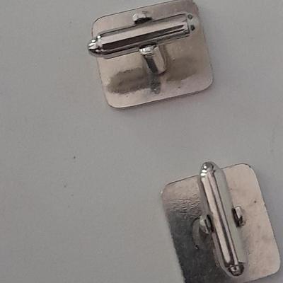 Cuff links and tie clips working thermometer tie clip