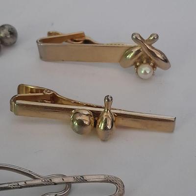 Men's mother of pearl ring, bowling award swank marked tie clips, and cuff links