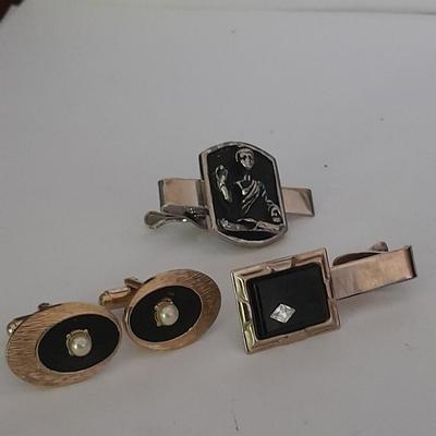 Cuff links and tie clips black and white / silver