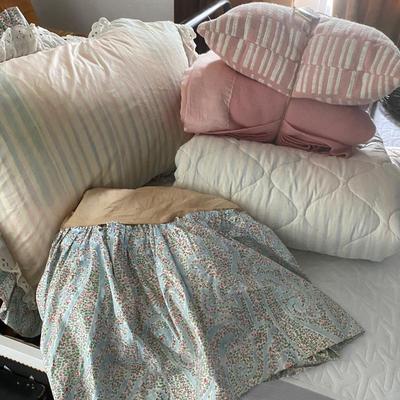 Vintage 80â€™s Bedding
