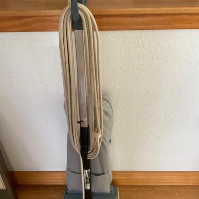 Oreck XL Vacuum Cleaner
