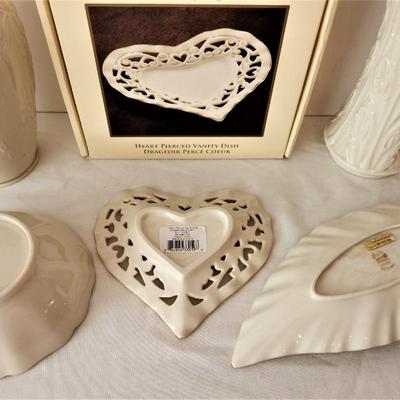 Lot #174  LENOX Porcelain Lot - 5 pieces