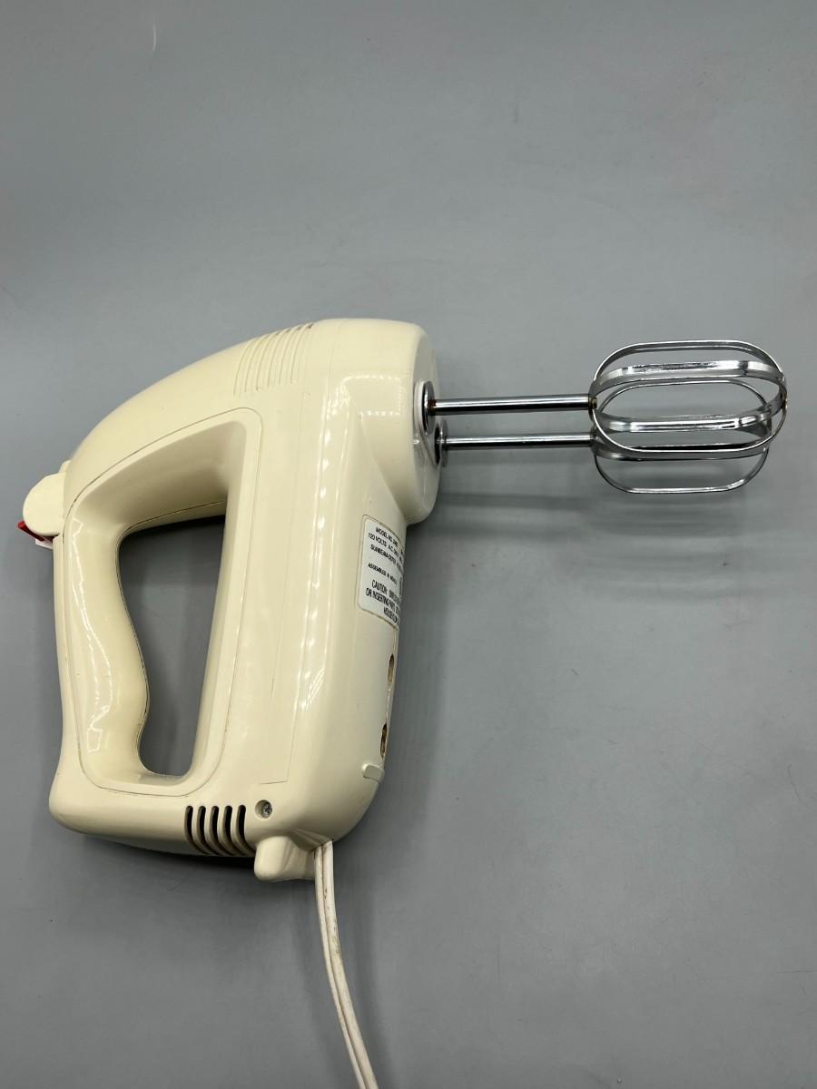 6 Speed Sunbeam Mixmaster Handheld Mixer with Removeable Beaters