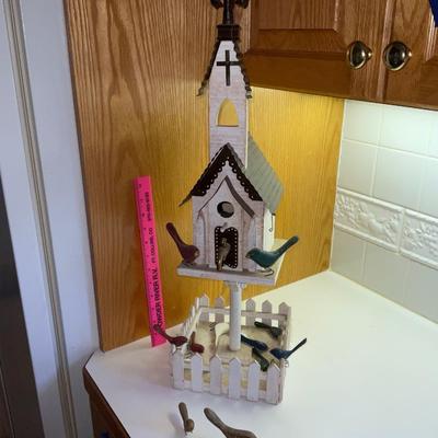 Birdhouse w/interchangeable Birds! Nice!