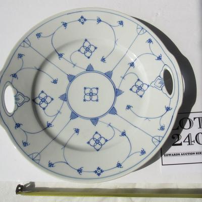 Nice Quality Handled Serving Plate