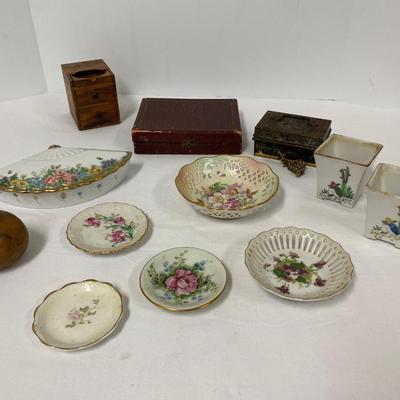 Vintage Glassware Trinket Box Lot