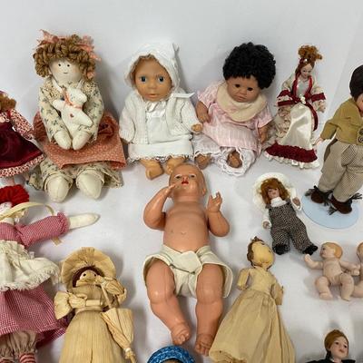 Vintage Miniature Doll Lot