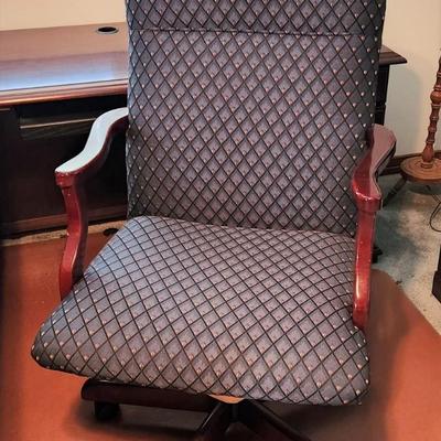Lot #181  GORDON Office/Desk Chair with tags