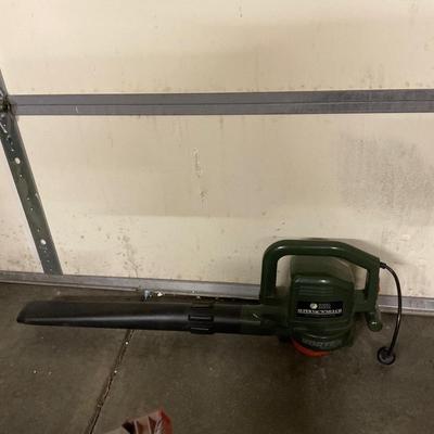Black and Decker Blower/ Vacuum with bag.